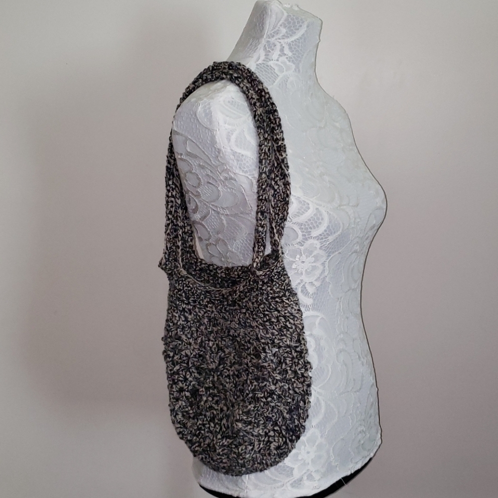 🧶 Handmade stretchy shoulder bag